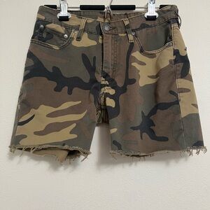 Levi's Men's Cargo Shorts in Camouflage